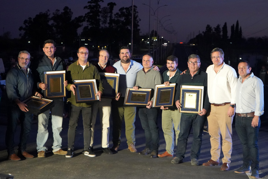 Reconocimiento a directores de la obra