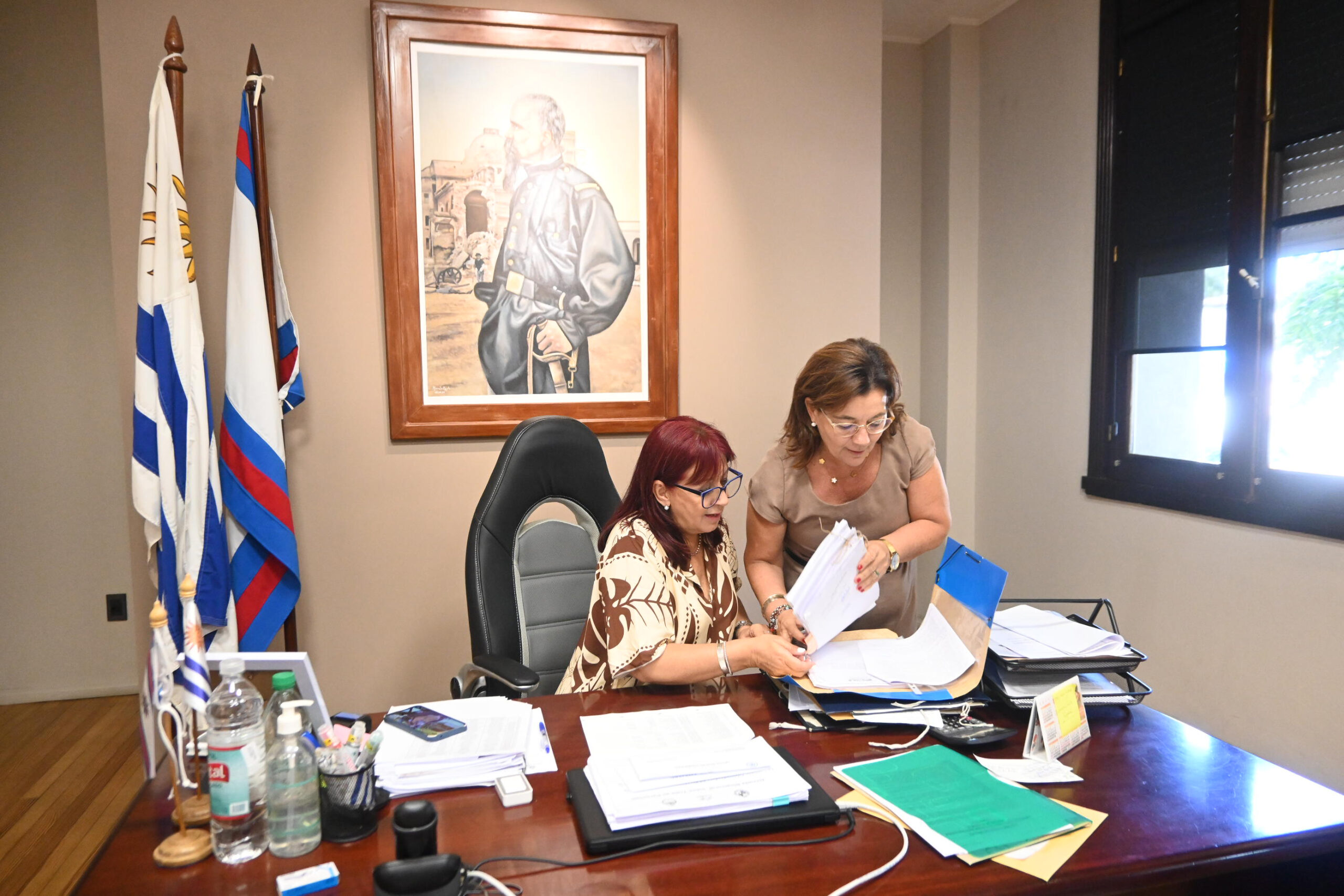 Concursos para ascensos en la Intendencia en los escalafones C, E y F