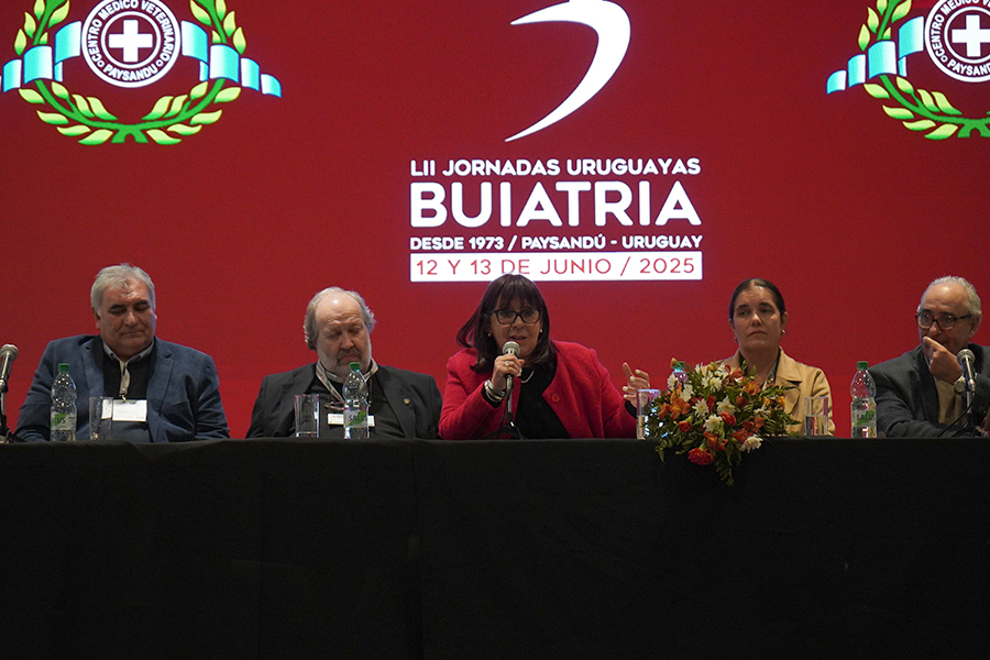 La Intendente dio la bienvenida a los participantes de las LII Jornadas de Buiatría