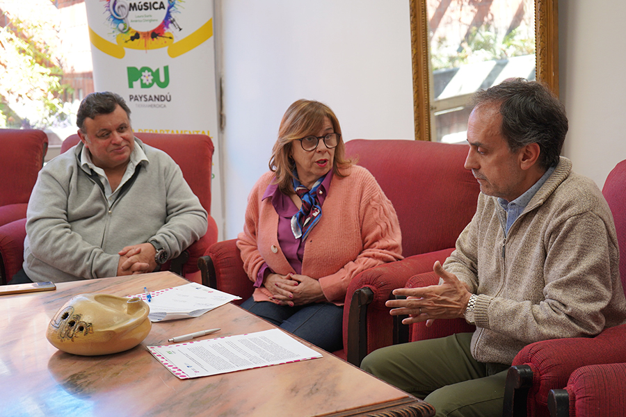 Autoridades en rueda de prensa
