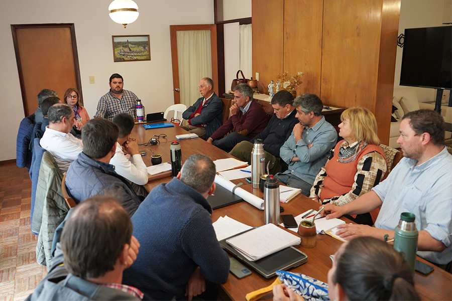 Intendente reunido con alcaldes