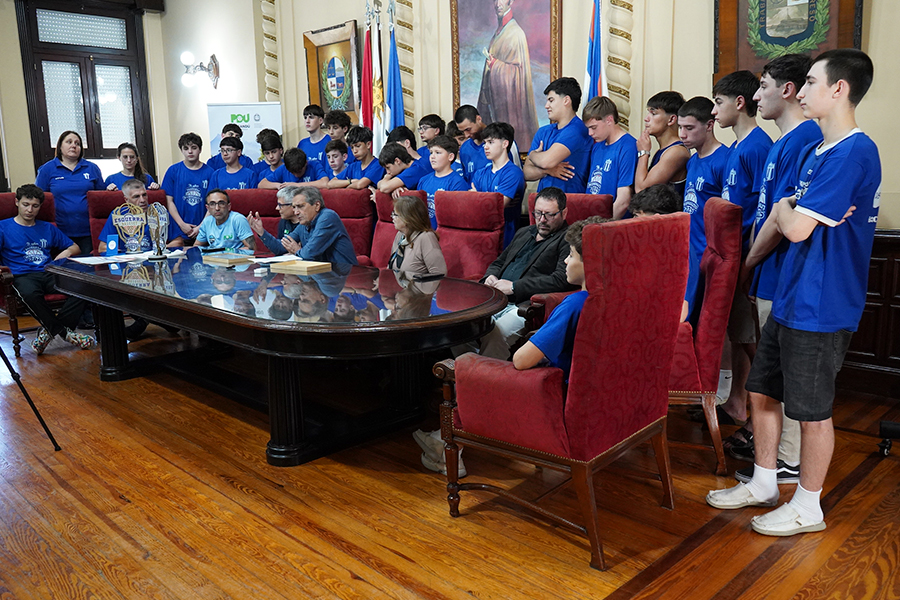 Intendente y autoridades cunto a planteles de Paysandú Wanderers