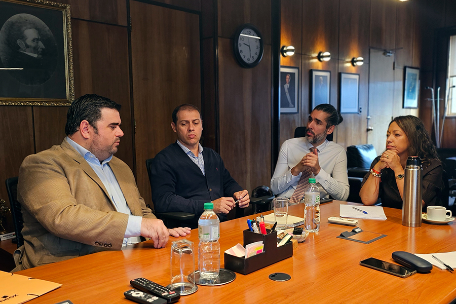 Intendente junto a ministra