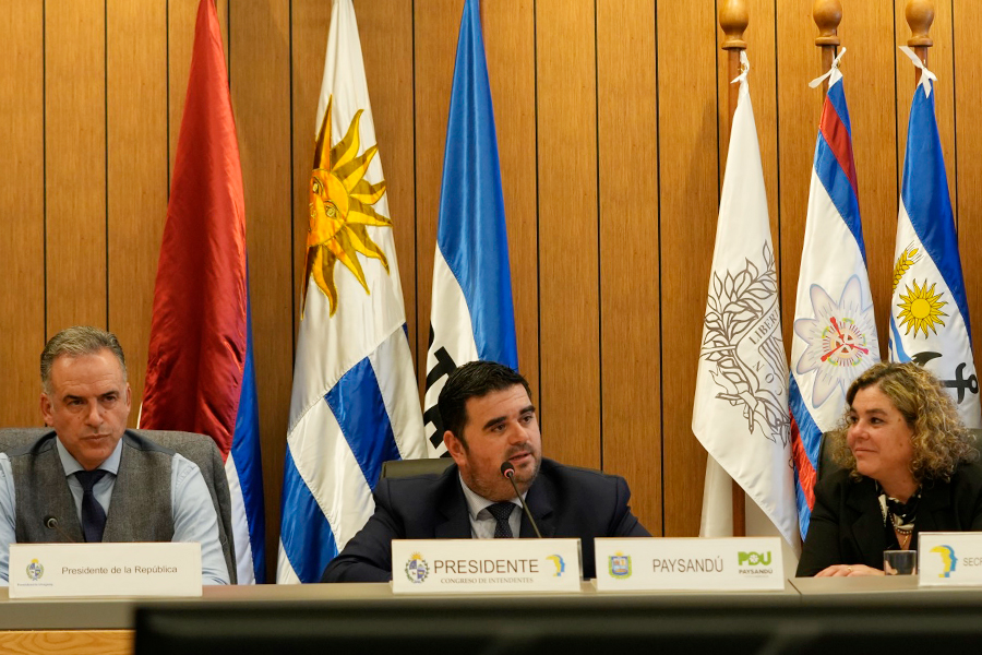 Intendente Oliverra junto a presidente Orsi